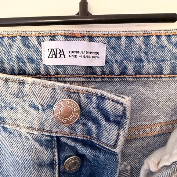 ZARA High Rise Straight Leg Jeans Light Wash Raw Hem Rigid Vintage Denim - Picture 4 of 6